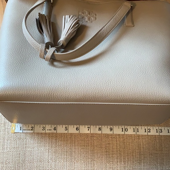 Tory Burch Thea Zip Large Tote French Grey - Picture 13 of 16
